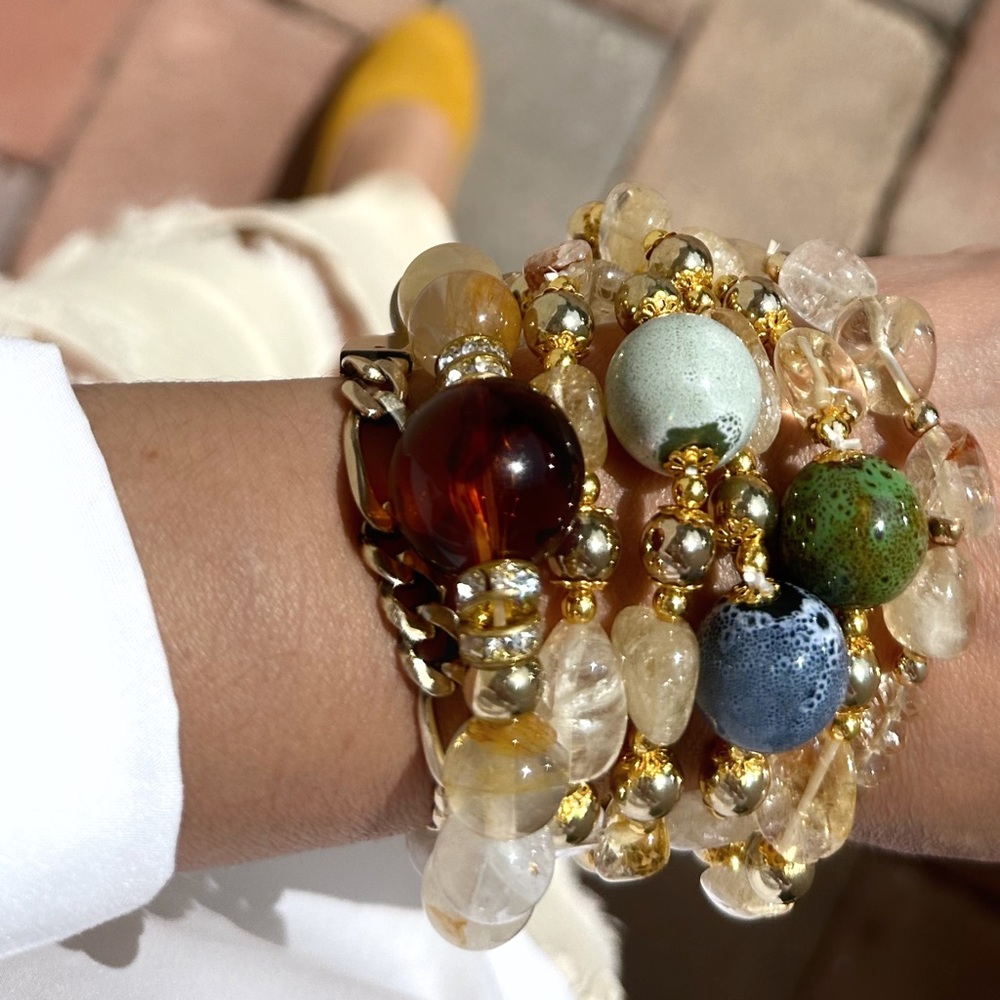 Citrine raw nuggets and green ovean jasper beaded gold bohemisn bracelet - Picture 6 of 13
